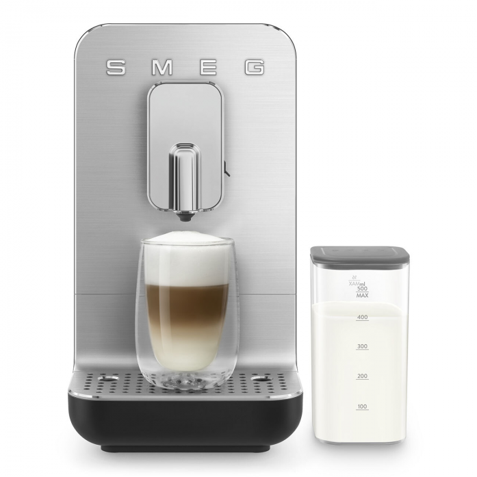 Автоматическая кофемашина Smeg BCC13BLMEU Автоматическая кофемашина Smeg BCC13BLMEU
